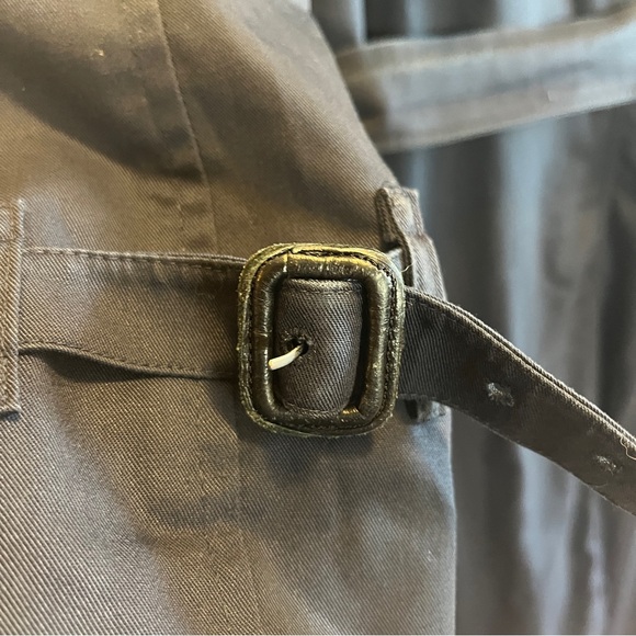 Vintage Burberry Trench Coat - Picture 4 of 10